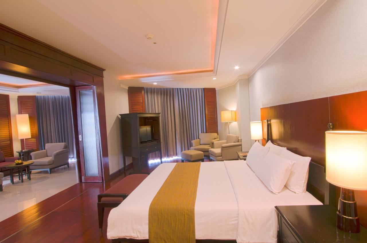 Long Beach Garden Hotel & Pavilions Pattaya Bagian luar foto