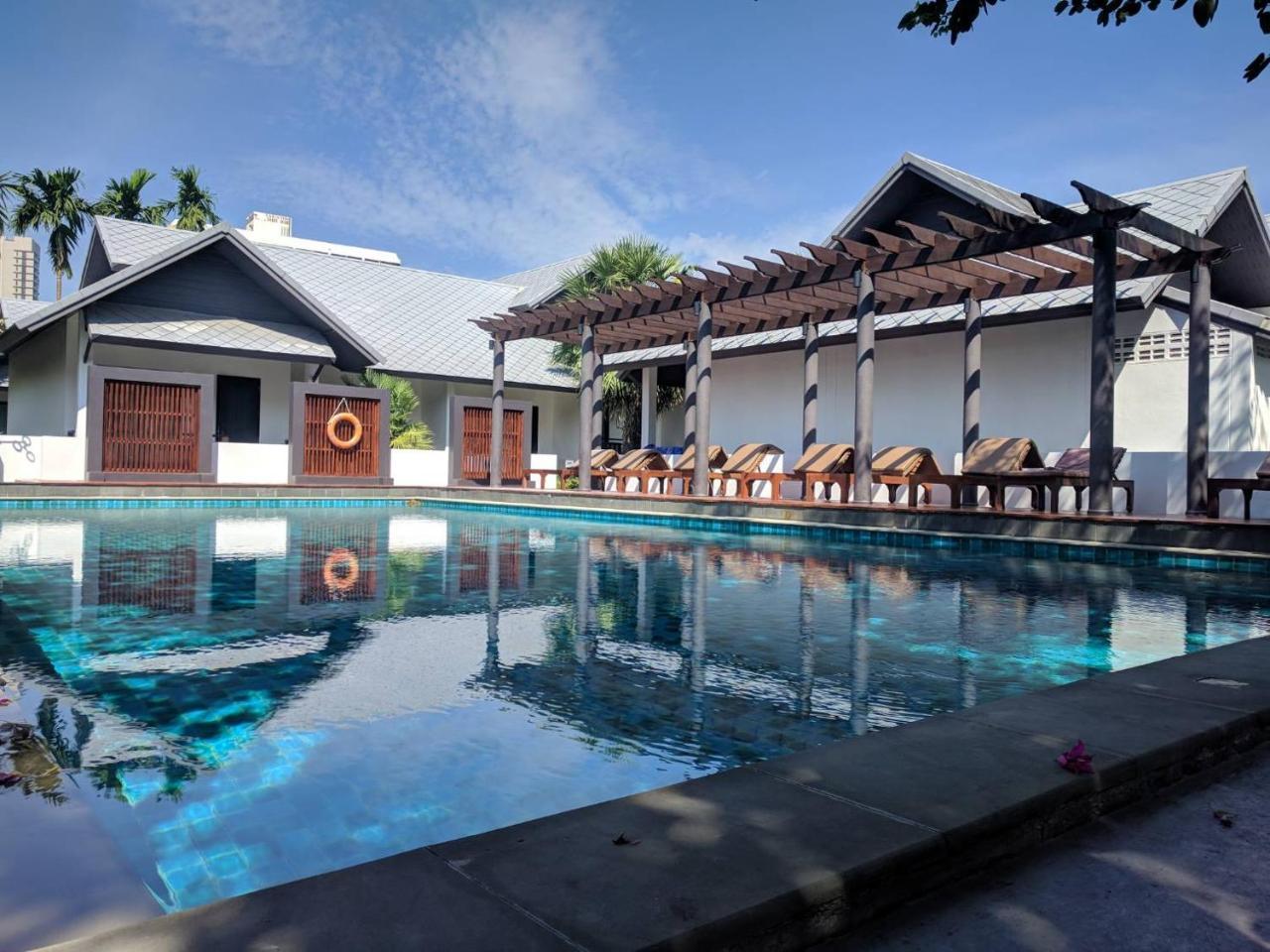 Long Beach Garden Hotel & Pavilions Pattaya Bagian luar foto