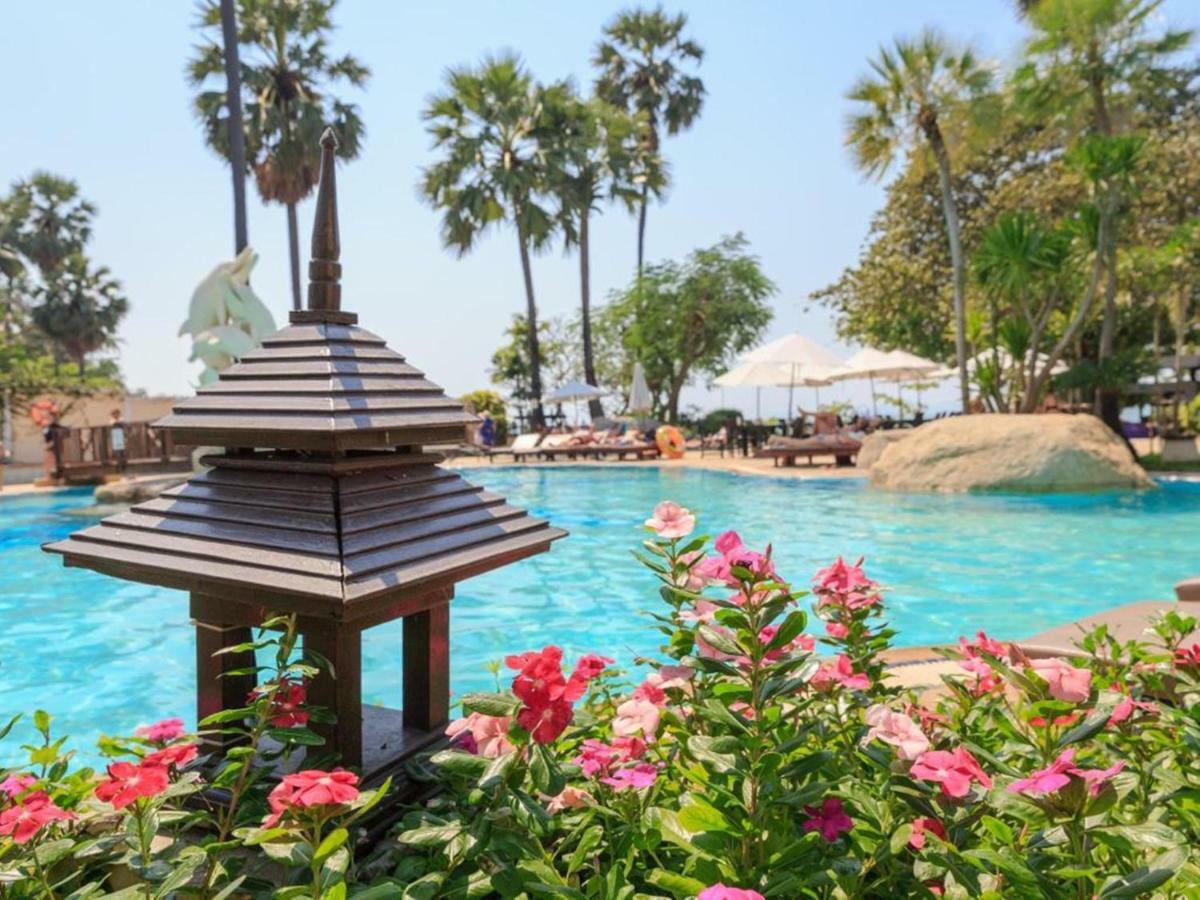 Long Beach Garden Hotel & Pavilions Pattaya Bagian luar foto