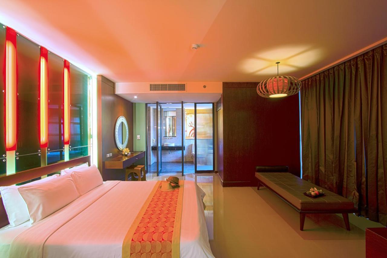 Long Beach Garden Hotel & Pavilions Pattaya Bagian luar foto